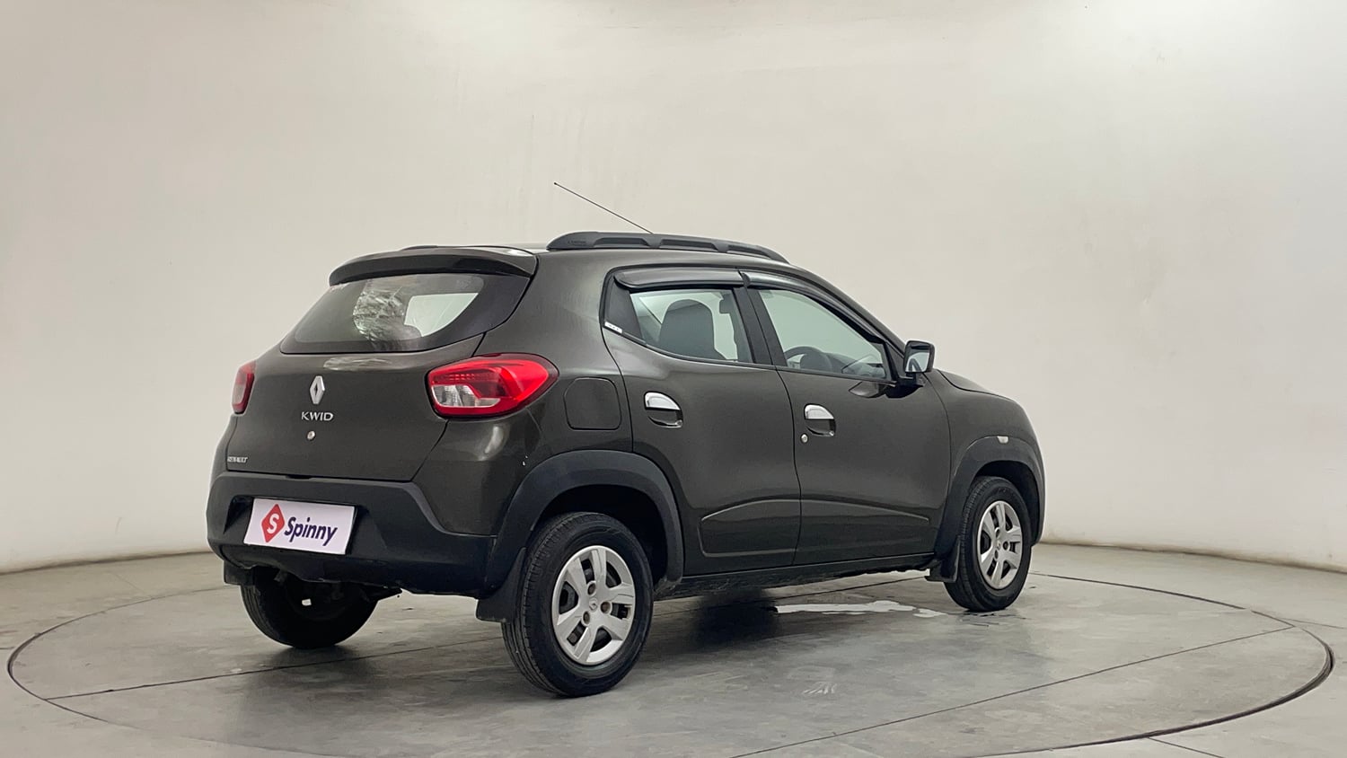 Used 2016 Renault Kwid RXT Petrol Manual exterior RIGHT REAR CORNER VIEW