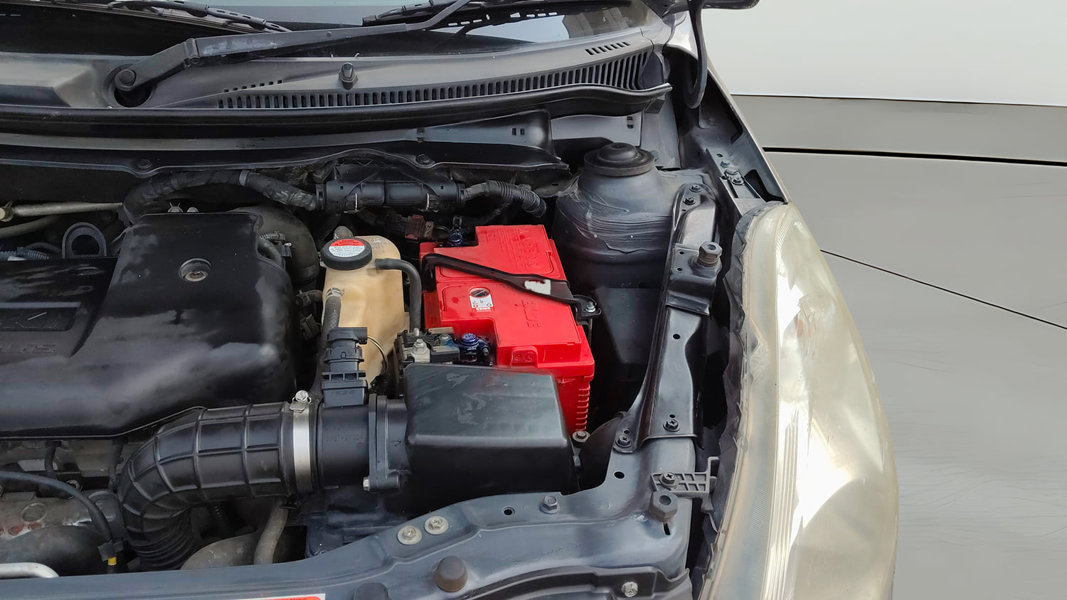 Used 2013 Maruti Suzuki Swift VDi Diesel Manual engine ENGINE LEFT SIDE VIEW