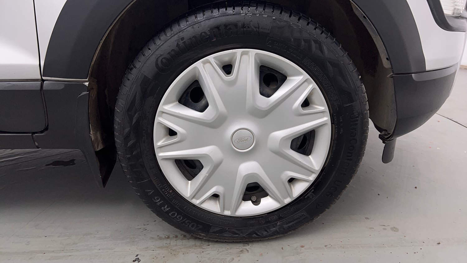Used 2018 Ford EcoSport Trend + 1.5L TDCi Diesel Manual tyres RIGHT FRONT TYRE RIM VIEW