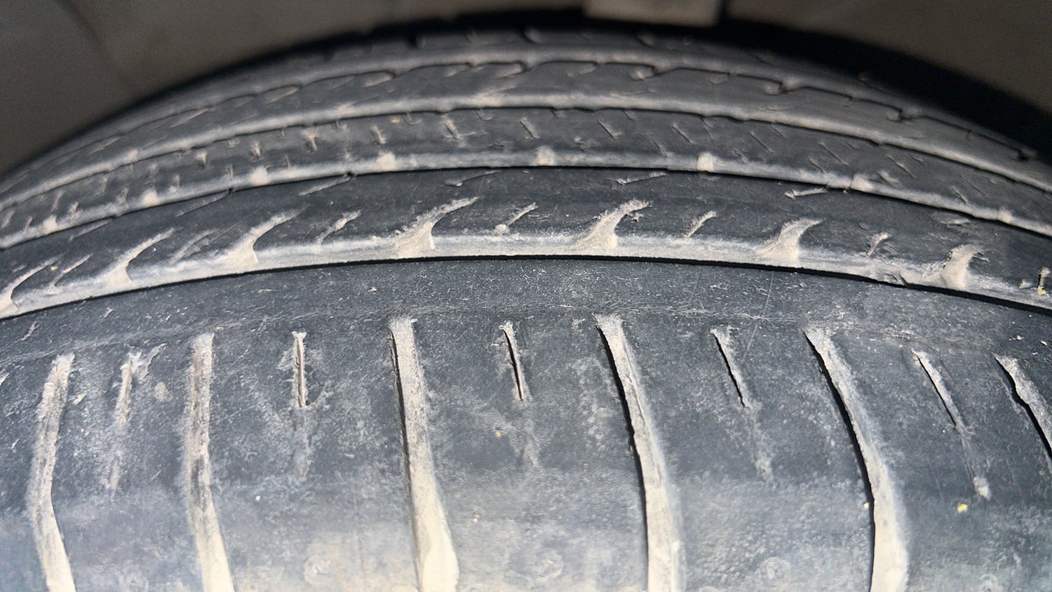 Used 2016 Hyundai Creta 1.6 SX Plus Petrol Petrol Manual tyres LEFT FRONT TYRE TREAD VIEW