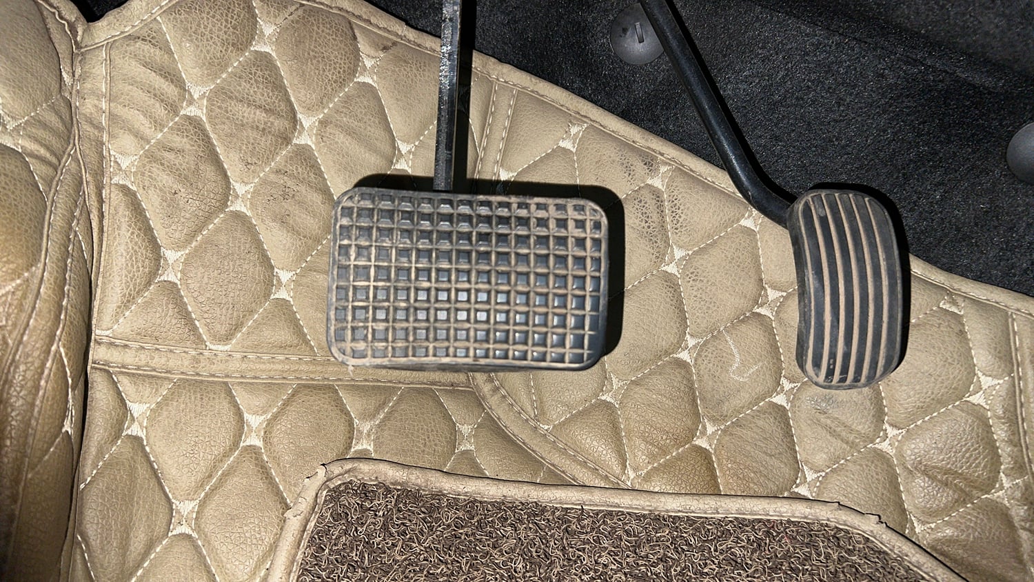 Used 2019 Tata Tiago Revotron XZA Plus Petrol Automatic interior PEDALS VIEW