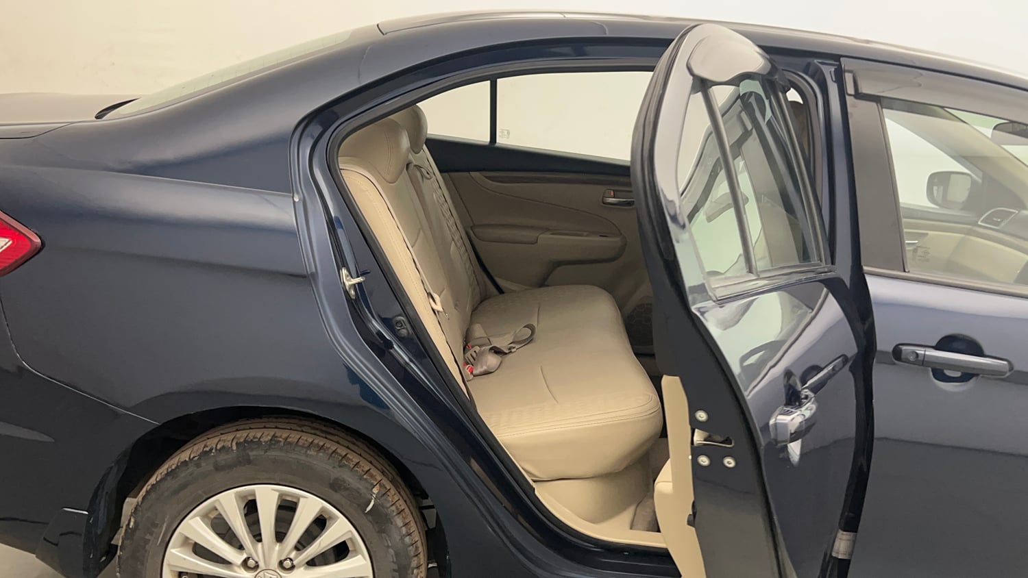 Used 2022 Maruti Suzuki Ciaz Delta 1.5 Petrol Manual interior RIGHT SIDE REAR DOOR CABIN VIEW