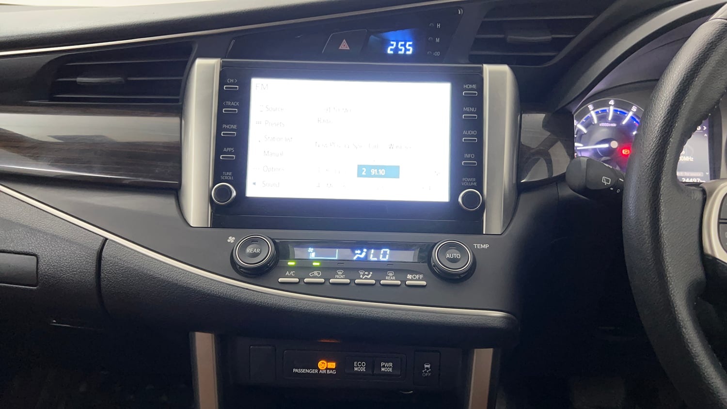 Used 2023 Toyota Innova Crysta ZX 2.7 AT 7 STR Petrol Automatic interior MUSIC SYSTEM & AC CONTROL VIEW