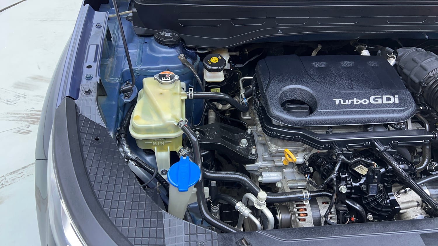 Used 2021 Hyundai Venue S 1.0 Turbo DCT Petrol Automatic engine ENGINE RIGHT SIDE VIEW