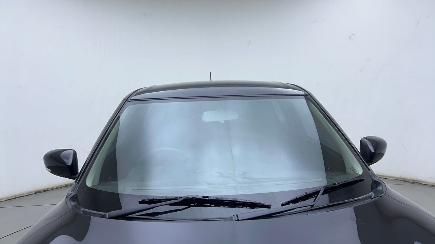 Used 2023 Maruti Suzuki Swift ZXi Plus AMT Petrol Automatic exterior FRONT WINDSHIELD VIEW