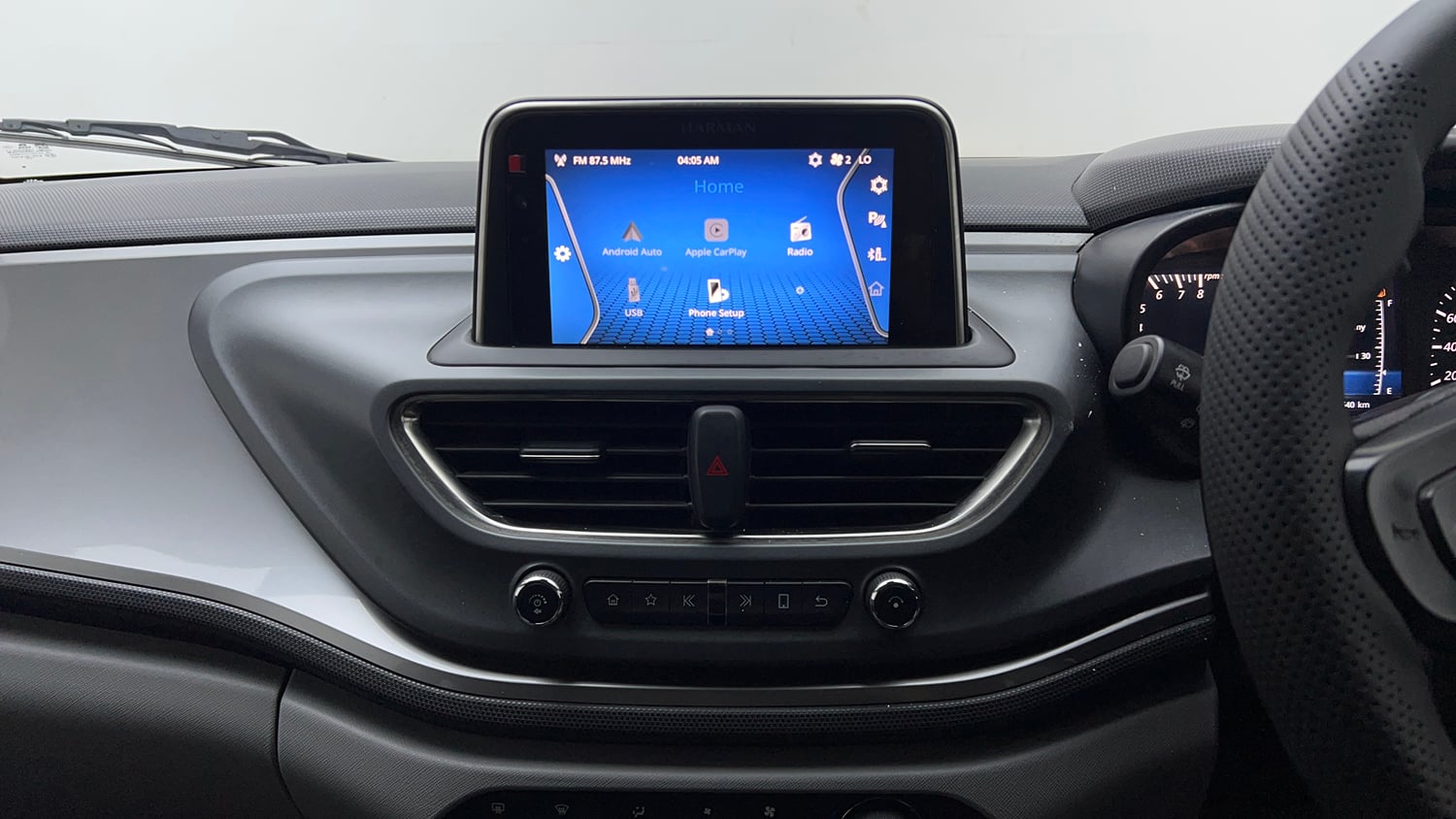 Used 2021 Tata Altroz XZ Petrol Petrol Manual top_features Integrated (in-dash) music system