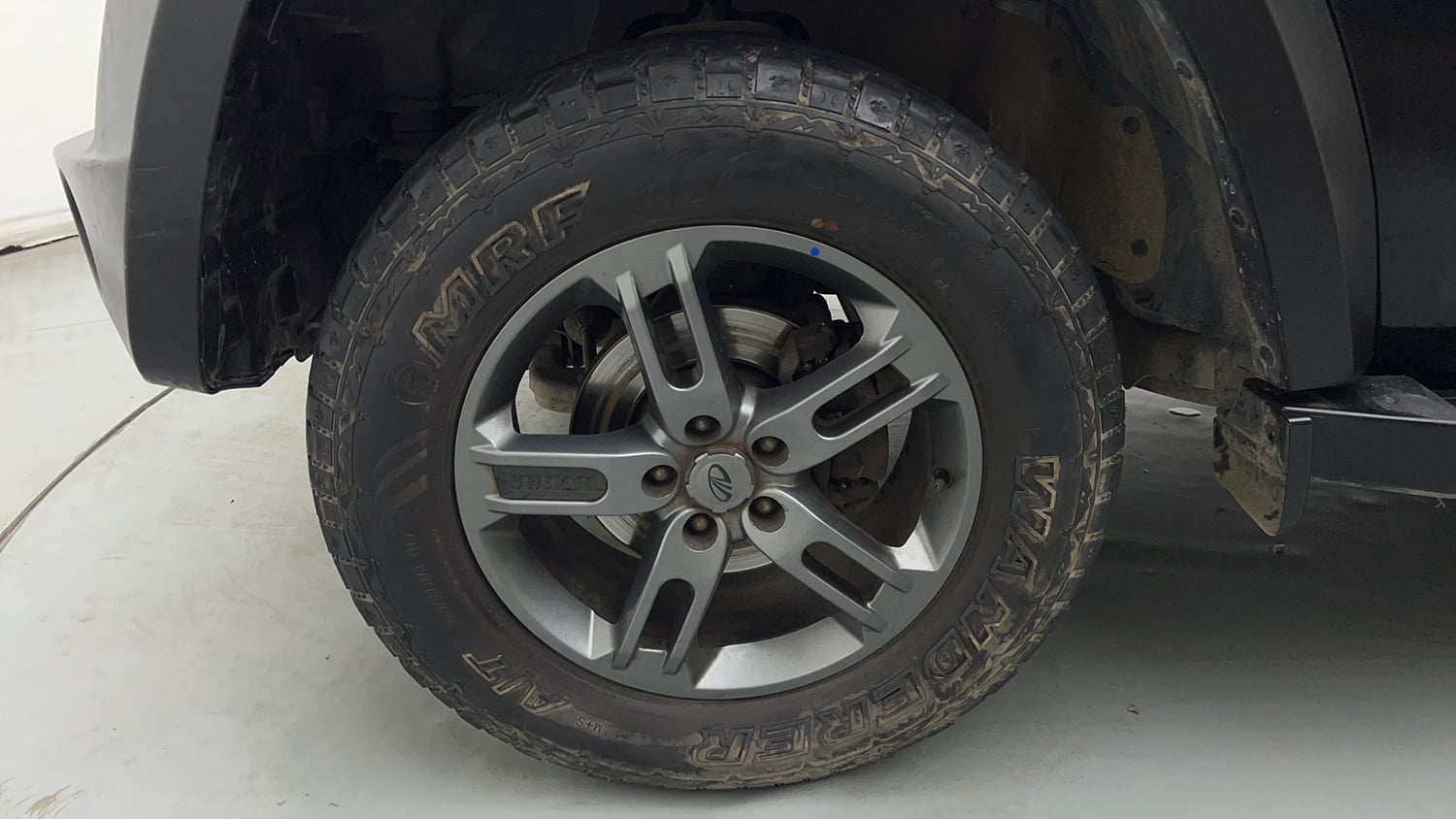 Used 2022 mahindra Thar LX Hard Top Petrol AT 4WD Petrol Automatic tyres LEFT FRONT TYRE RIM VIEW