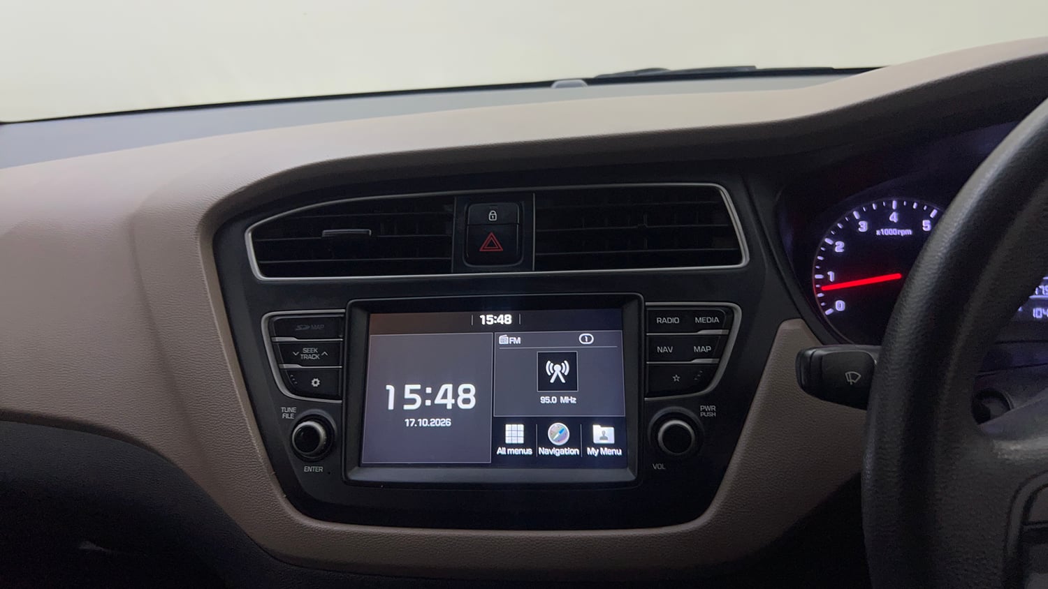 Used 2018 Hyundai Elite i20 Asta 1.2 AT Petrol Automatic top_features Touch screen infotainment system
