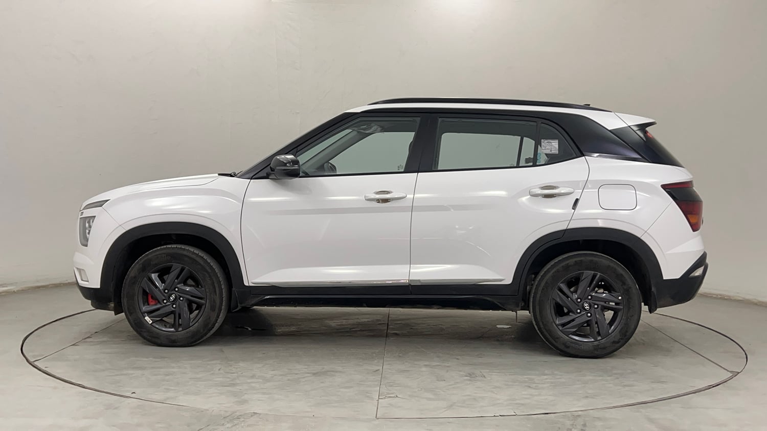 Used 2024 Hyundai Creta S Plus 1.5 Petrol Knight Petrol Manual exterior LEFT SIDE VIEW
