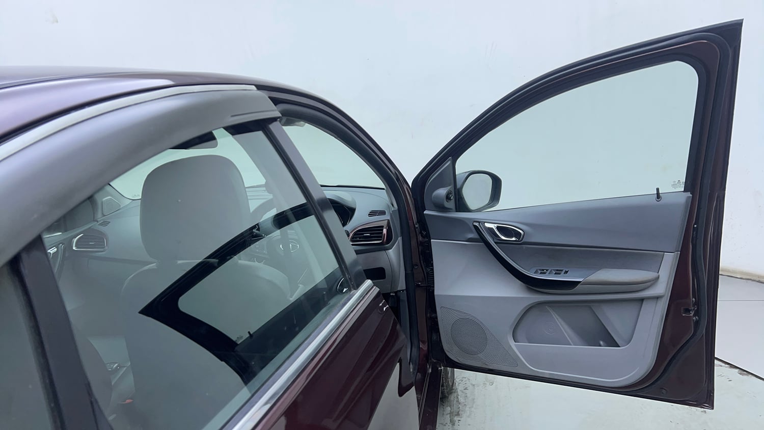 Used 2021 Tata Tigor XZ Plus Petrol Manual interior RIGHT FRONT DOOR OPEN VIEW