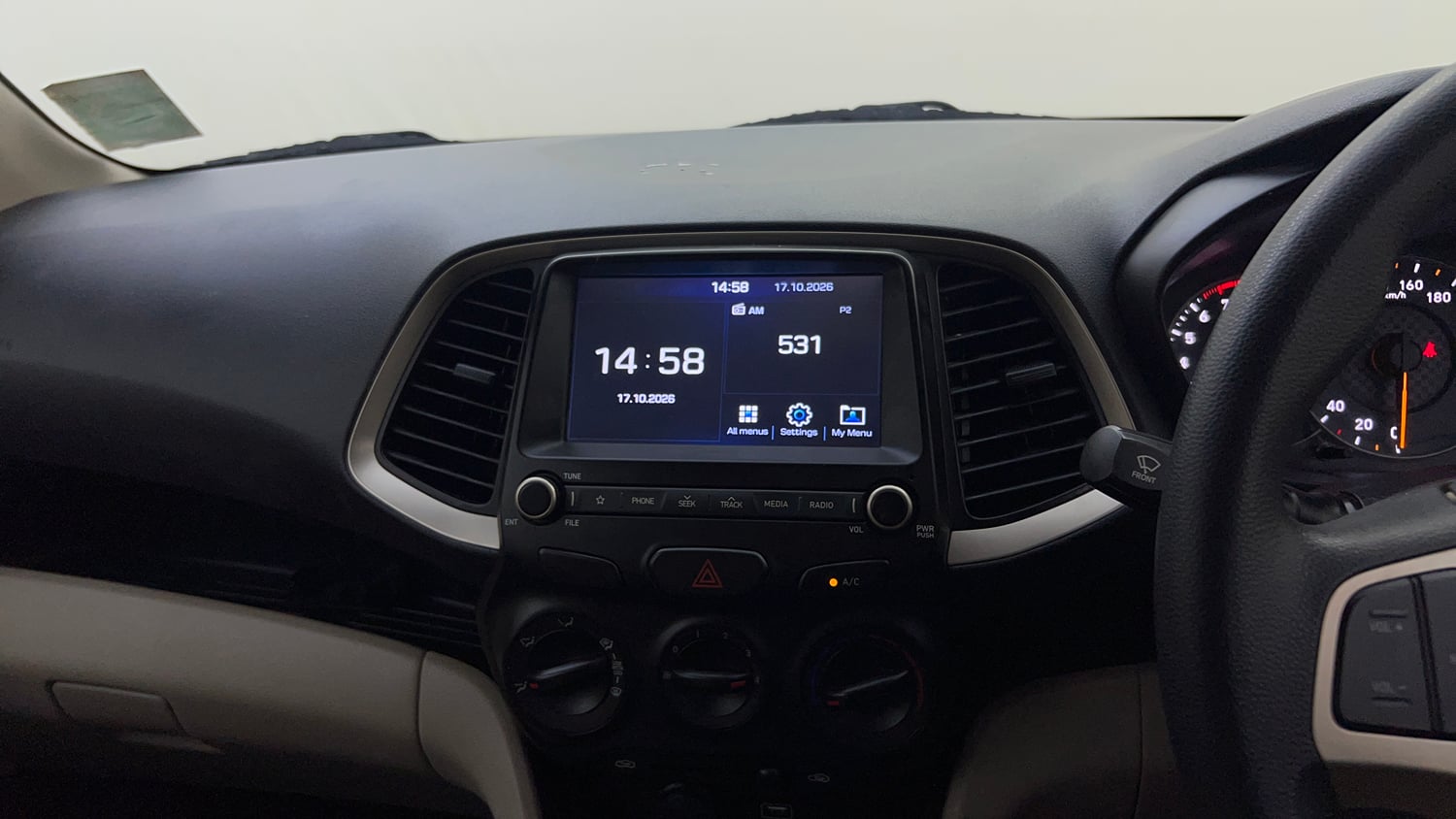 Used 2020 Hyundai Santro Sportz AMT Petrol Automatic top_features Integrated (in-dash) music system