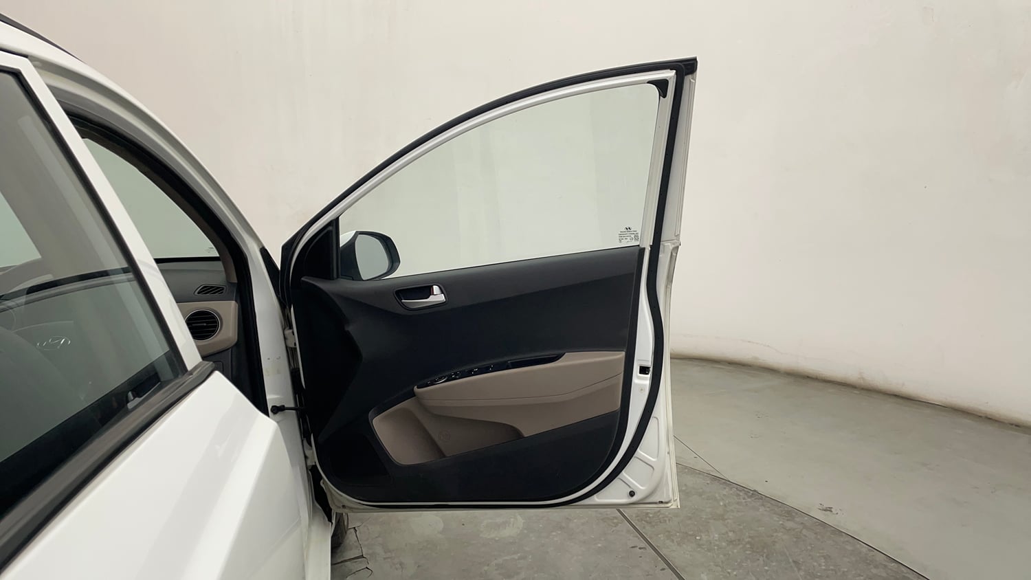 Used 2019 Hyundai Grand i10 Sportz 1.2 Kappa VTVT Petrol Manual interior RIGHT FRONT DOOR OPEN VIEW