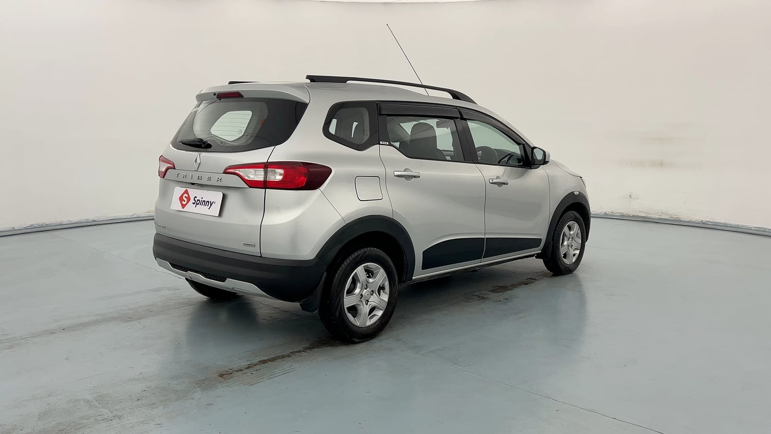 Used 2020 Renault Triber RXZ Petrol Manual exterior RIGHT REAR CORNER VIEW