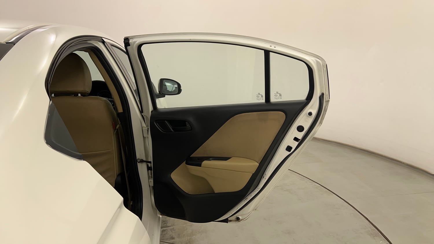 Used 2016 Honda City SV Petrol Manual interior RIGHT REAR DOOR OPEN VIEW
