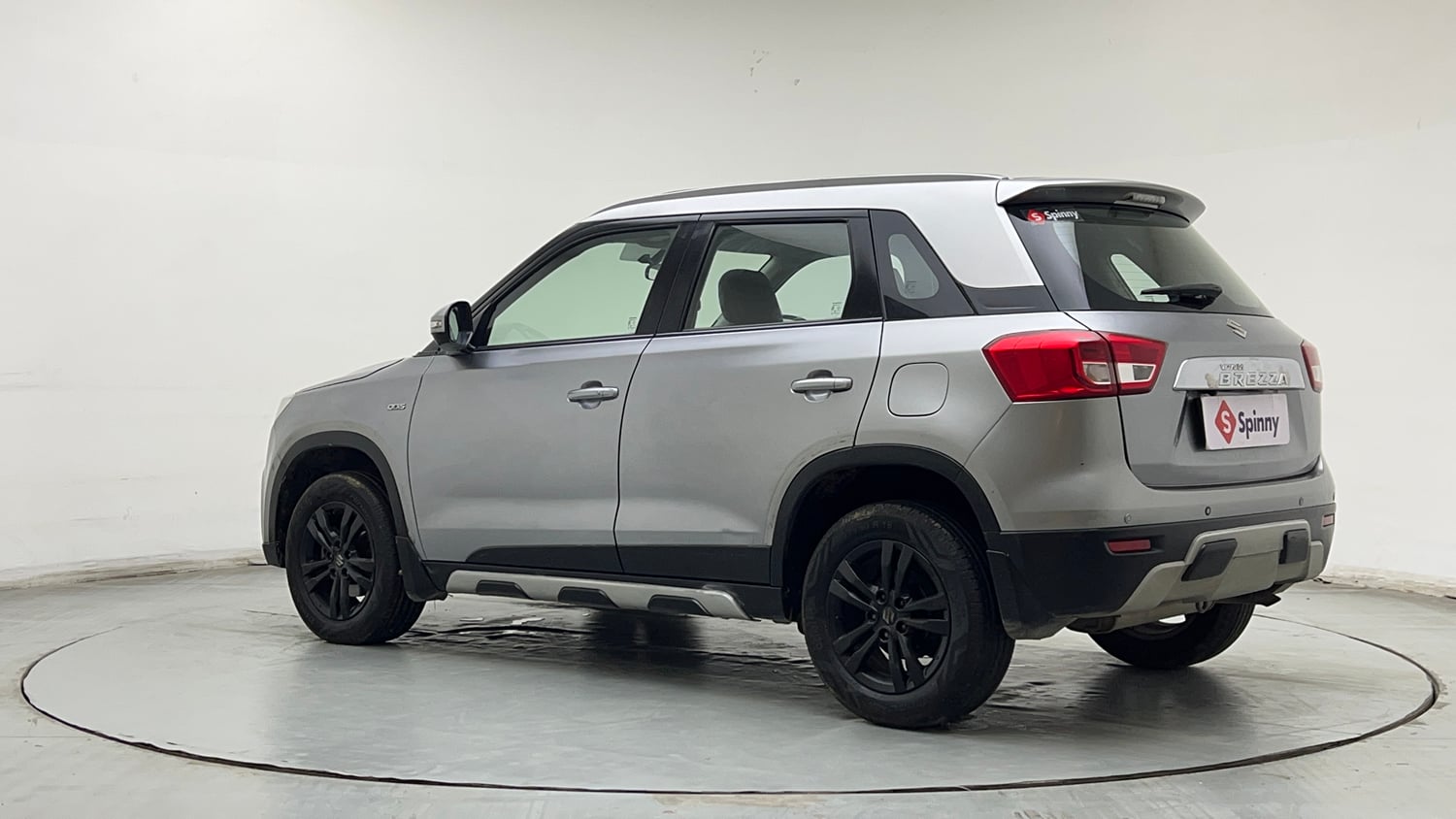Used 2018 maruti-suzuki Vitara Brezza ZDi AGS Diesel Automatic exterior LEFT REAR CORNER VIEW