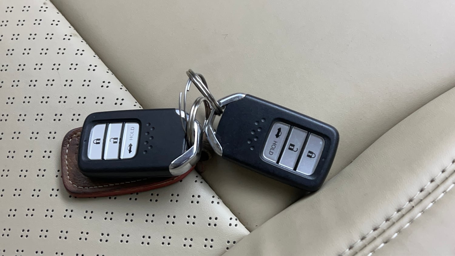 Used 2024 honda Amaze 2nd Generation VX 1.2 Petrol MT Petrol Manual extra CAR KEY VIEW