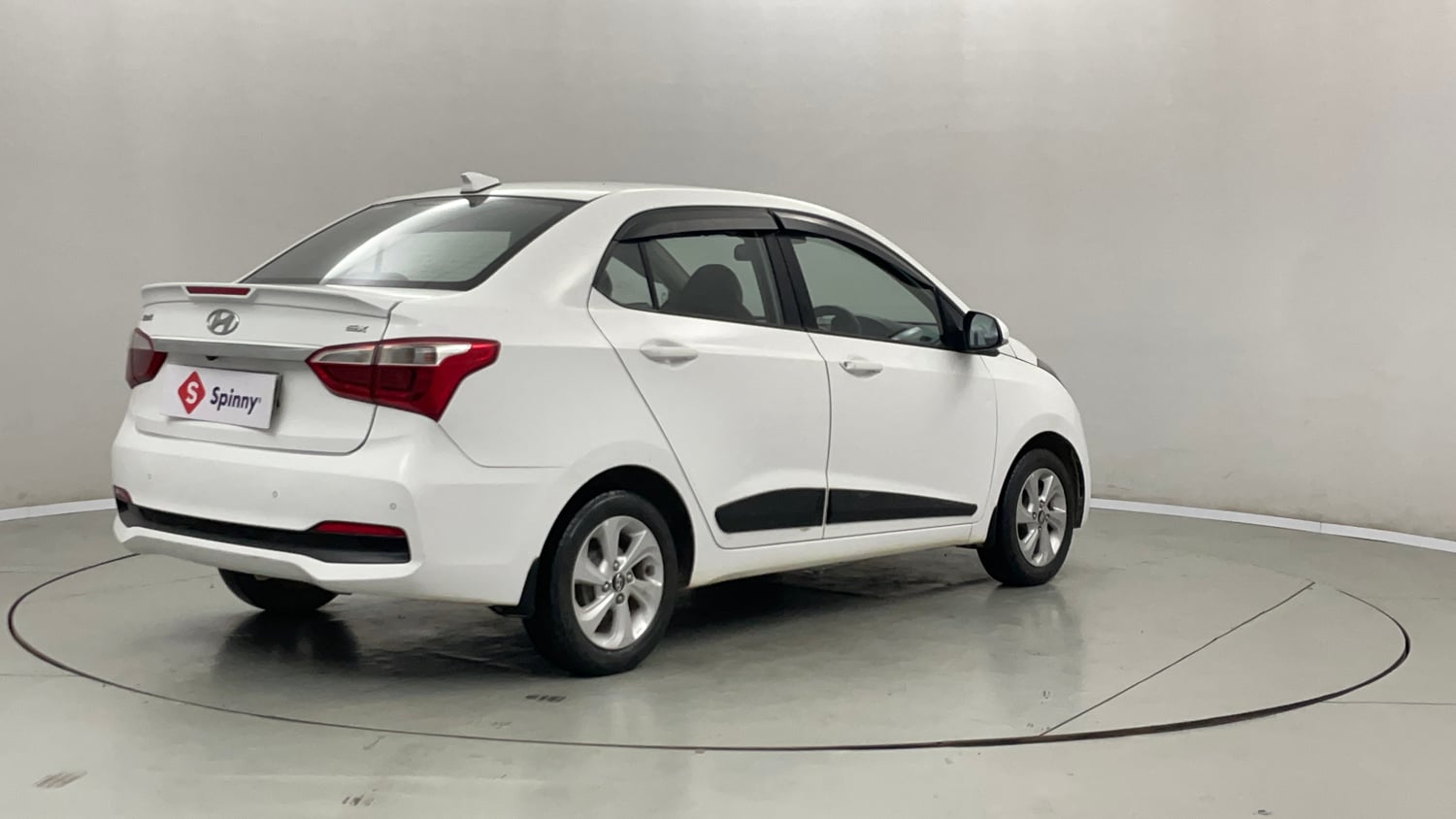 Used 2019 Hyundai Xcent SX Petrol Manual exterior RIGHT REAR CORNER VIEW