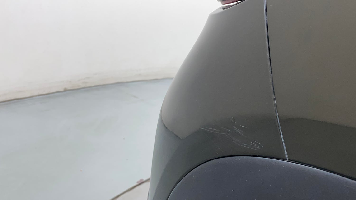 Used 2024 Renault Kwid RXT 1.0L Petrol Manual dents MINOR SCRATCH