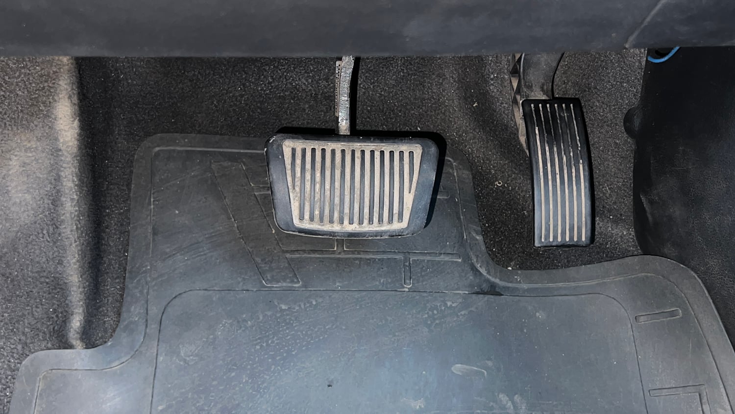 Used 2021 Hyundai Venue S 1.0 Turbo DCT Petrol Automatic interior PEDALS VIEW