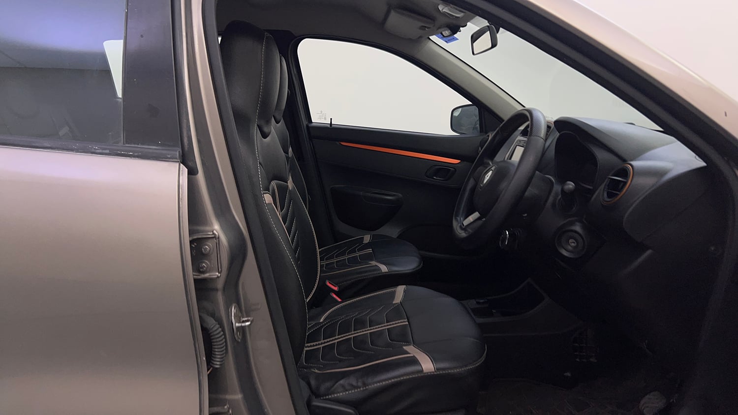 Used 2018 Renault Kwid CLIMBER 1.0 AMT Petrol Automatic interior RIGHT SIDE FRONT DOOR CABIN VIEW