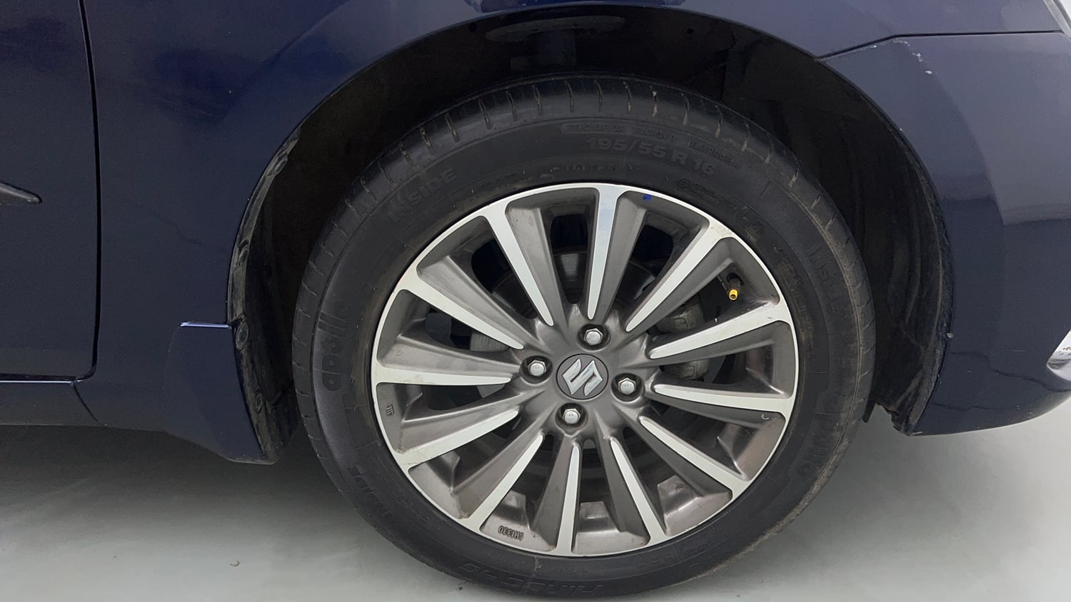Used 2023 Maruti Suzuki Ciaz Alpha 1.5 Petrol Manual tyres RIGHT FRONT TYRE RIM VIEW