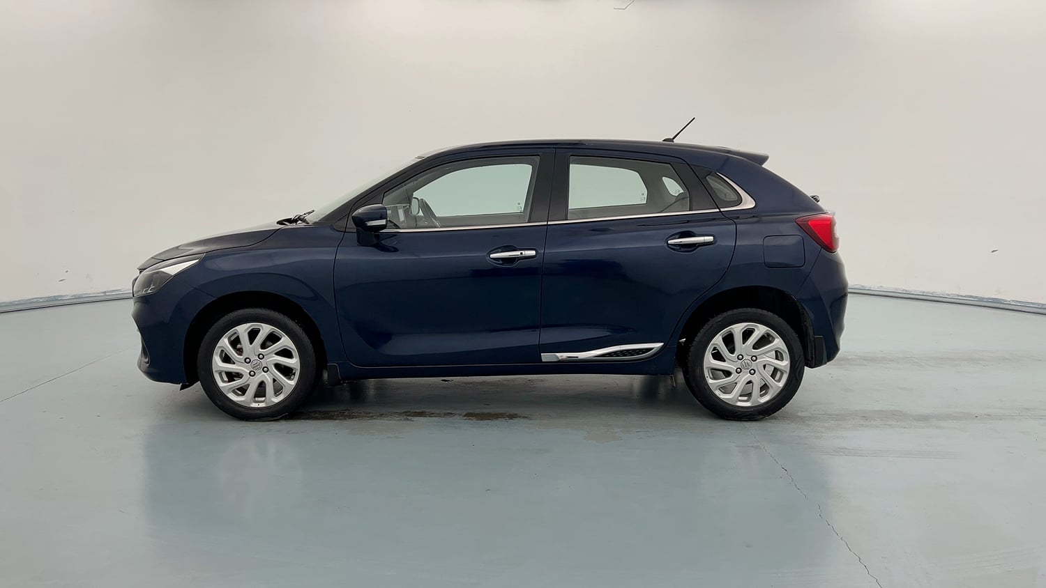 Used 2022 Maruti Suzuki Baleno Zeta AGS Petrol Automatic exterior LEFT SIDE VIEW