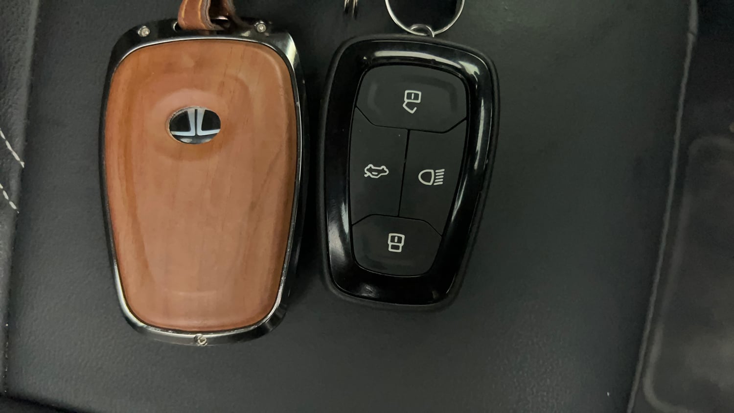 Used 2026 Tata Punch Adventure CNG Automatic Cng Automatic extra CAR KEY VIEW