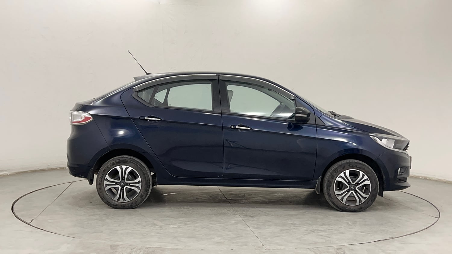 Used 2024 Tata Tigor XZA iCNG Cng Automatic exterior RIGHT SIDE VIEW