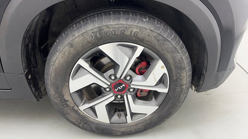 Used 2022 Kia Sonet GTX Plus 1.5 AT Diesel Automatic tyres RIGHT FRONT TYRE RIM VIEW