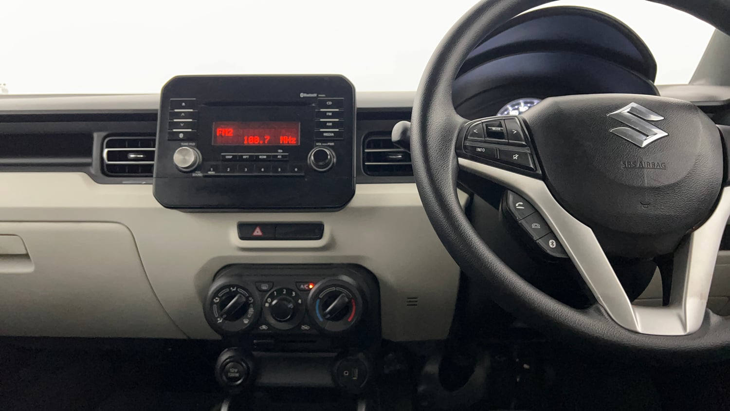 Used 2020 Maruti Suzuki Ignis Zeta 1.2 AMT Petrol Automatic interior MUSIC SYSTEM & AC CONTROL VIEW