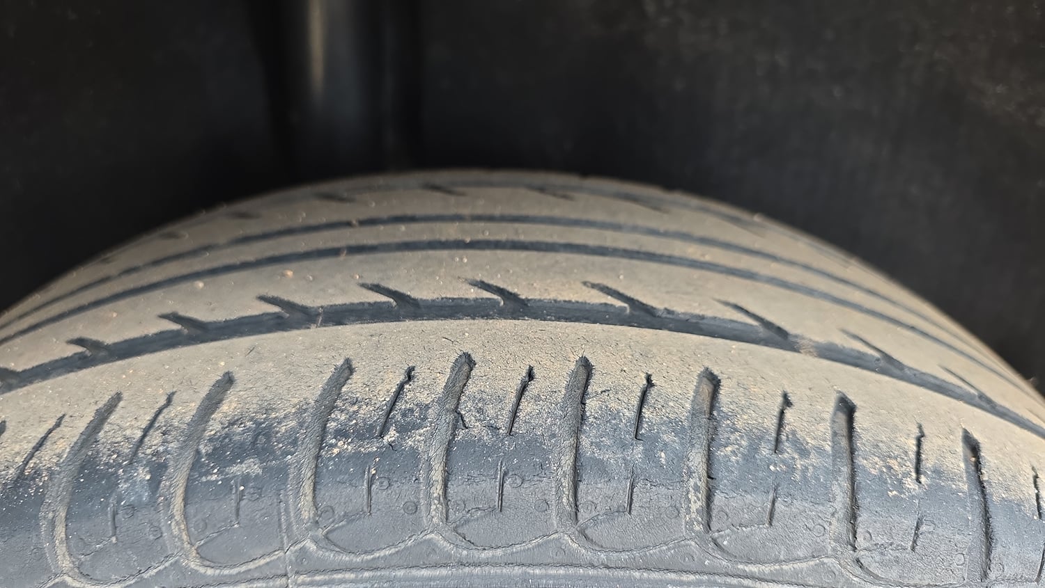 Used 2019 Ford EcoSport Thunder Edition Petrol Petrol Manual tyres RIGHT REAR TYRE TREAD VIEW