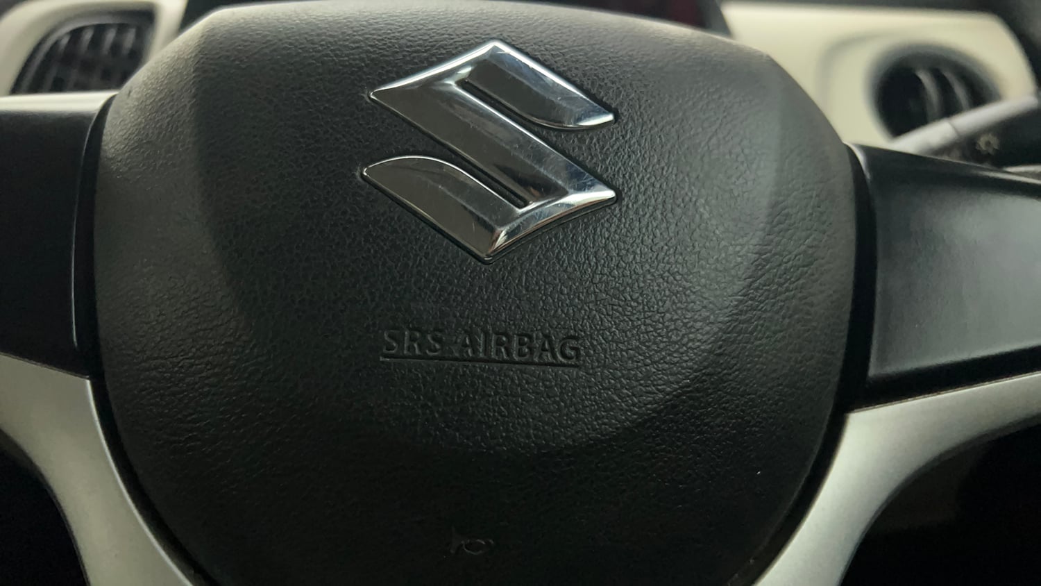 Used 2023 Maruti Suzuki Wagon R VXI 1.0 CNG Cng Manual top_features Airbags