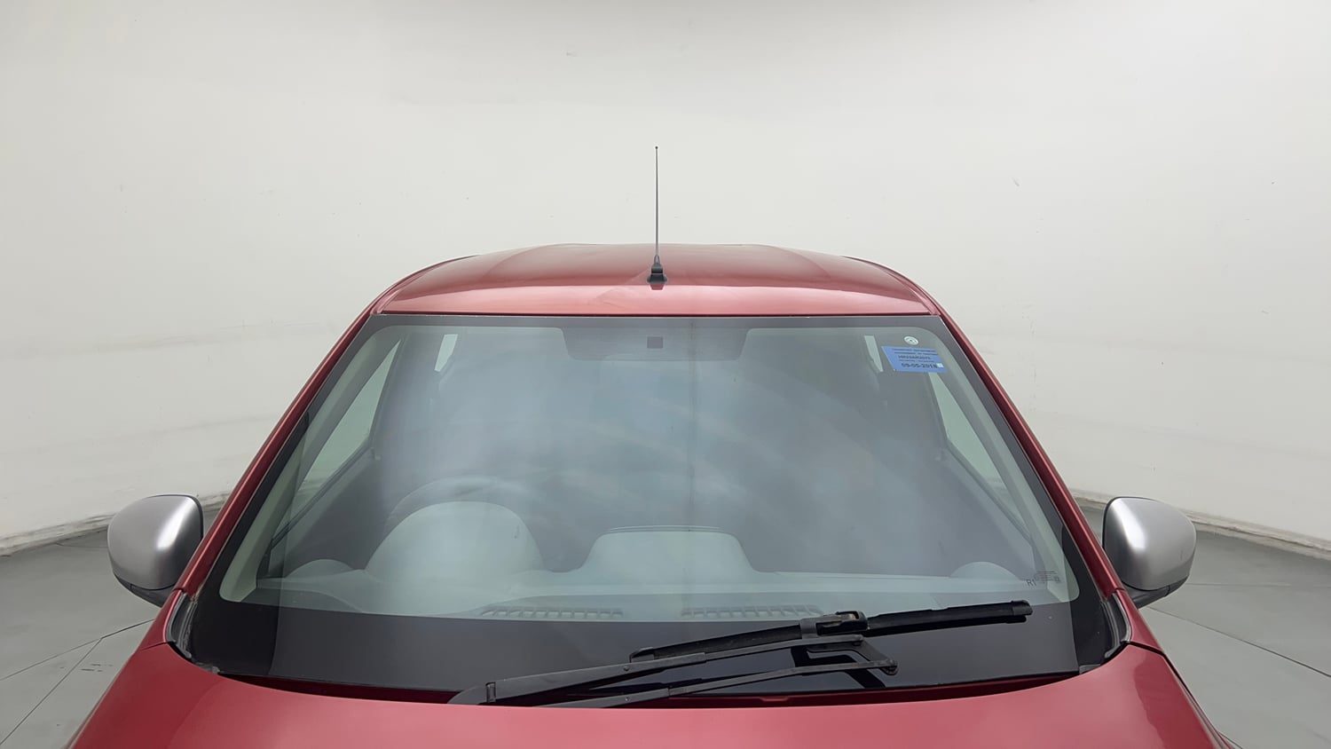 Used 2018 Renault Kwid 1.0 RXT AMT Opt Petrol Automatic exterior FRONT WINDSHIELD VIEW