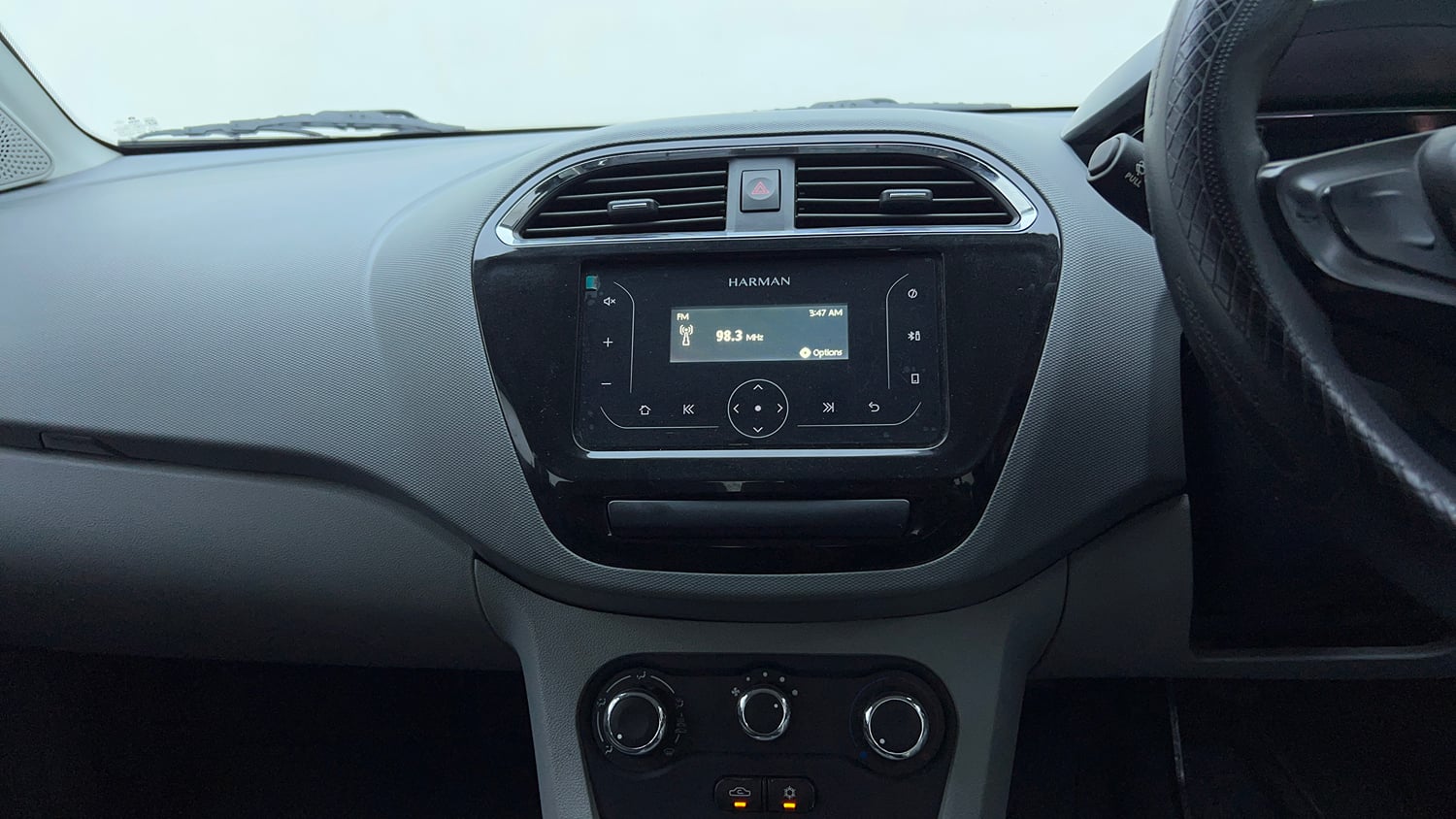 Used 2021 Tata Tigor XMA Petrol Automatic top_features Integrated (in-dash) music system