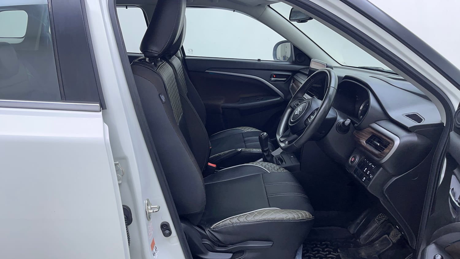Used 2023 Maruti Suzuki Brezza ZXi Plus Petrol Manual interior RIGHT SIDE FRONT DOOR CABIN VIEW