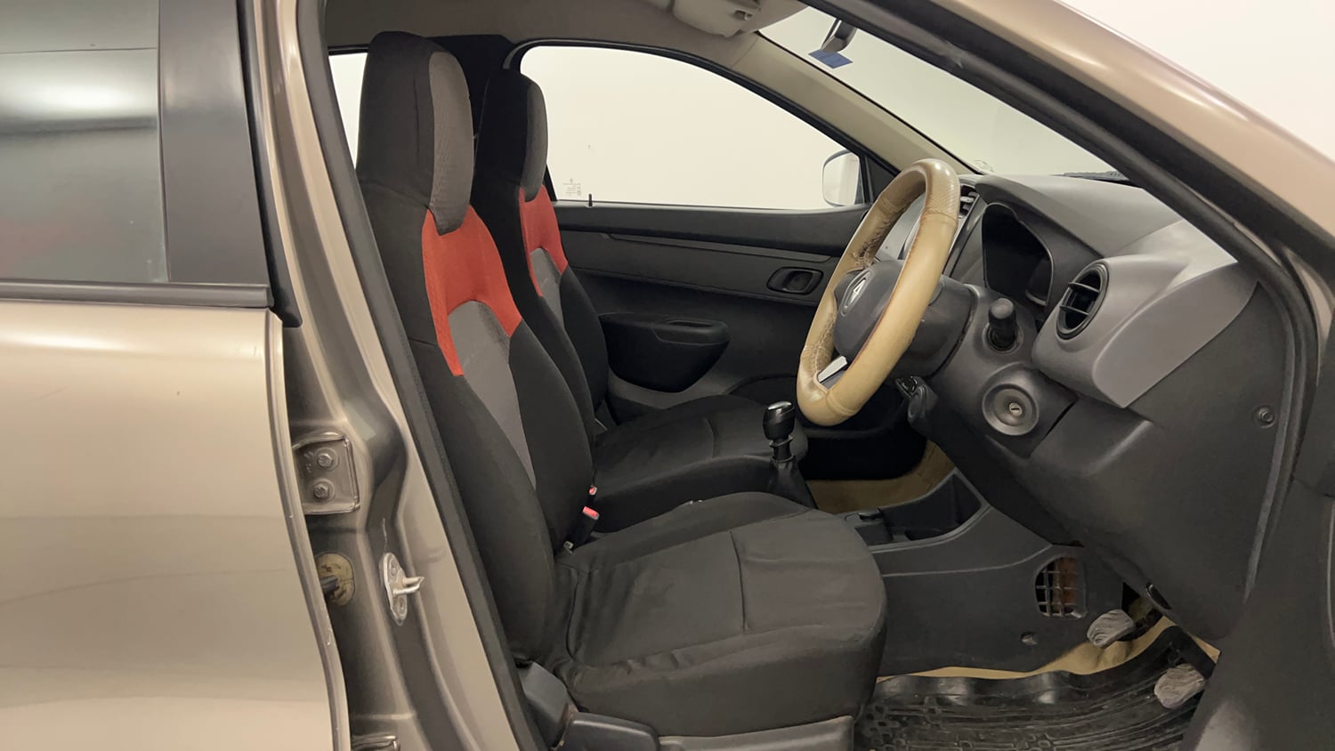 Used 2016 Renault Kwid RXT Petrol Manual interior RIGHT SIDE FRONT DOOR CABIN VIEW