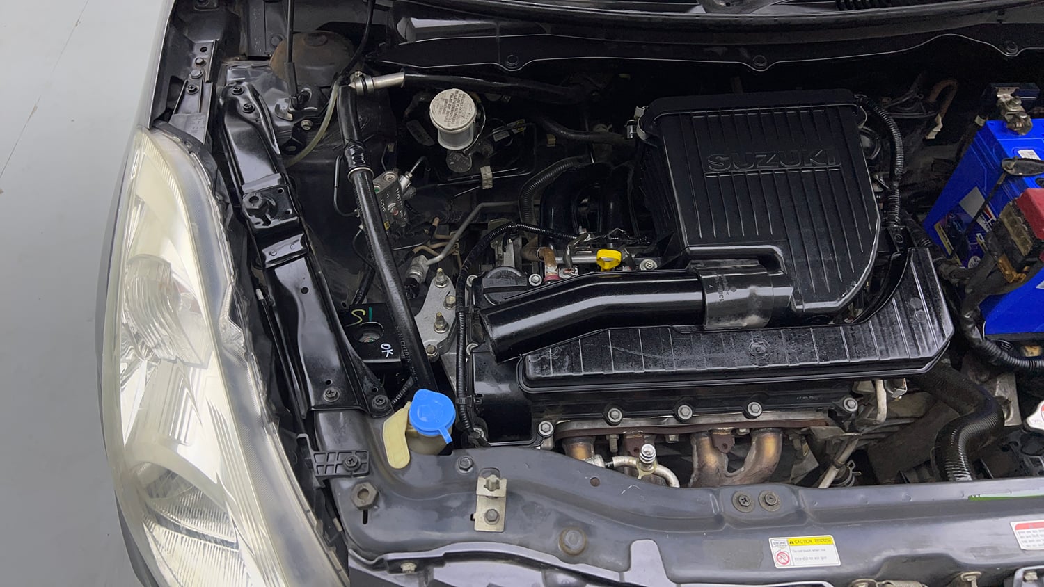 Used 2015 Maruti Suzuki Swift VXi Petrol Manual engine ENGINE RIGHT SIDE VIEW