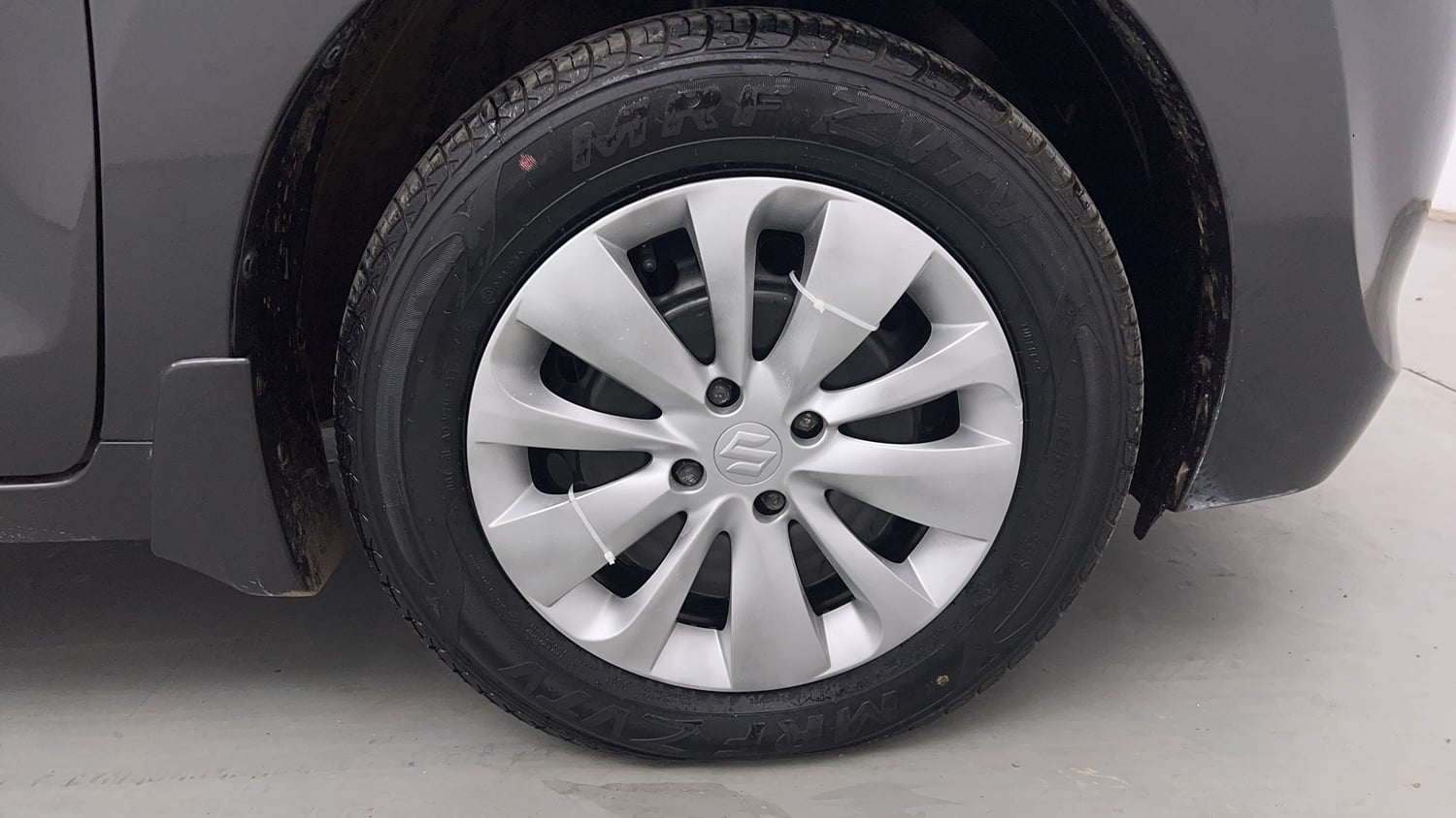 Used 2018 Maruti Suzuki Baleno Delta 1.2 Petrol Manual tyres RIGHT FRONT TYRE RIM VIEW