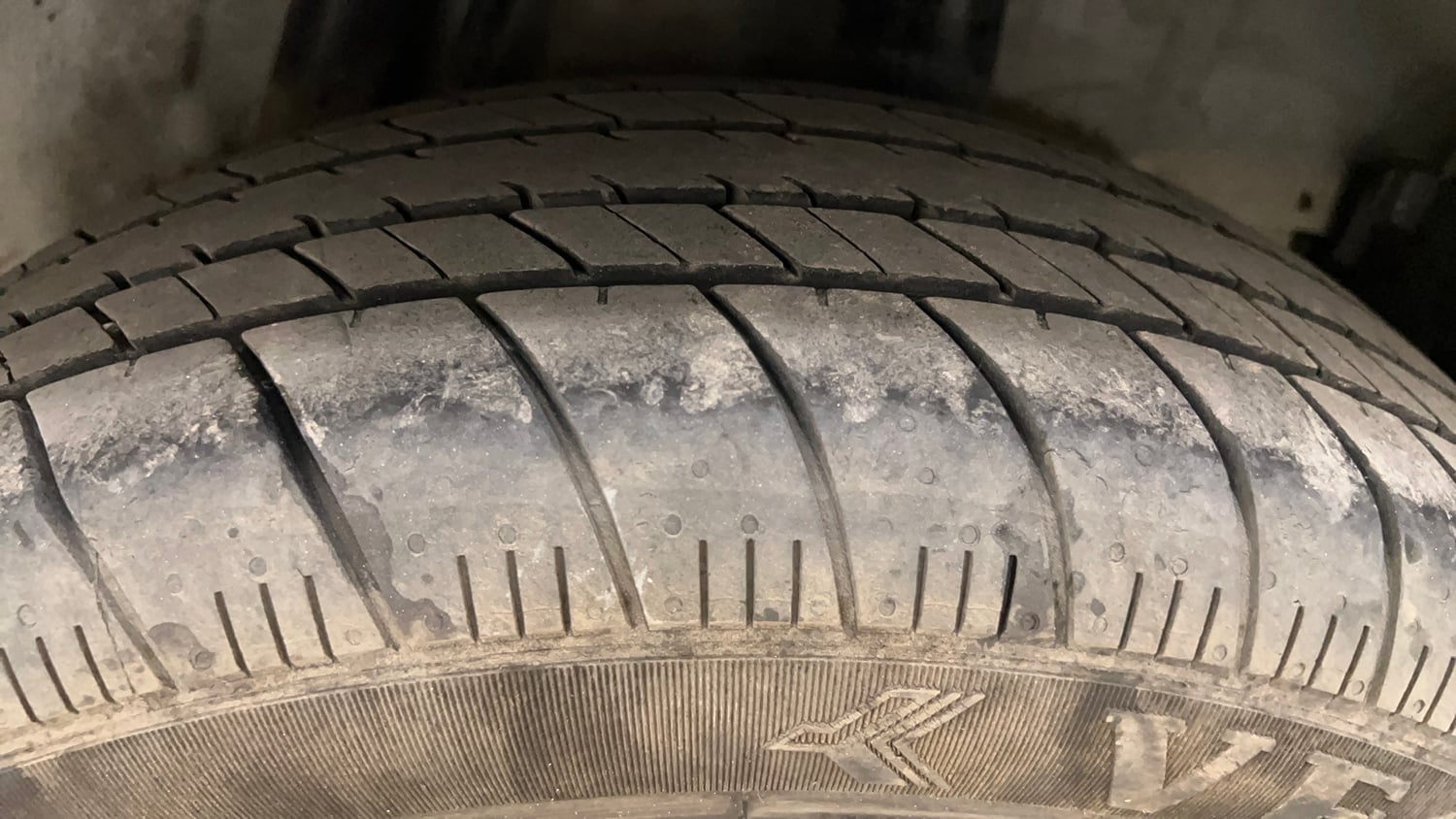 Used 2016 Honda City SV Petrol Manual tyres LEFT REAR TYRE TREAD VIEW