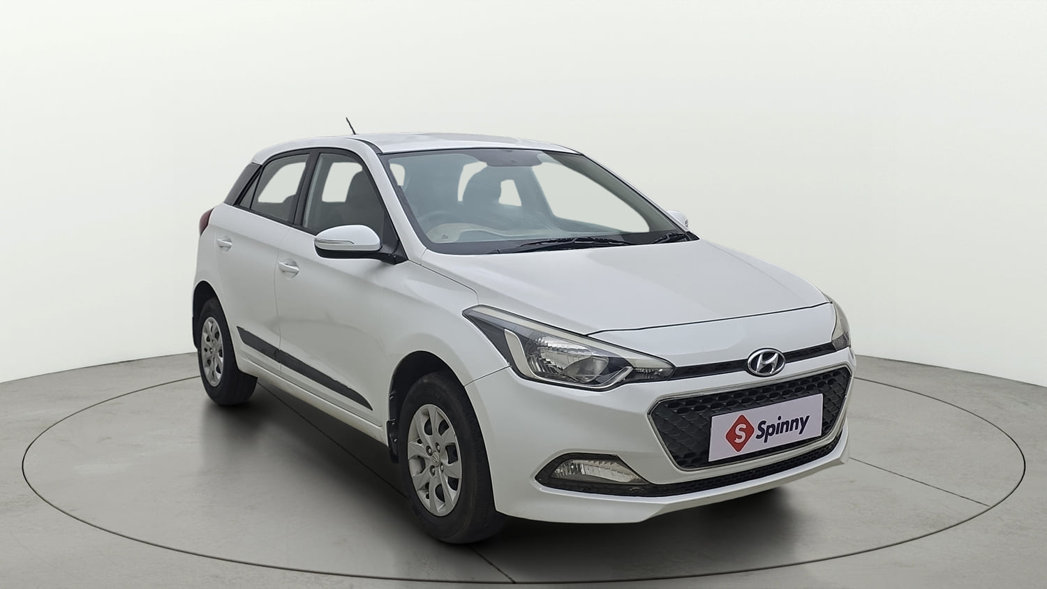 Used 2017 Hyundai Elite i20 Sportz 1.4 CRDI Diesel Manual exterior RIGHT FRONT CORNER VIEW