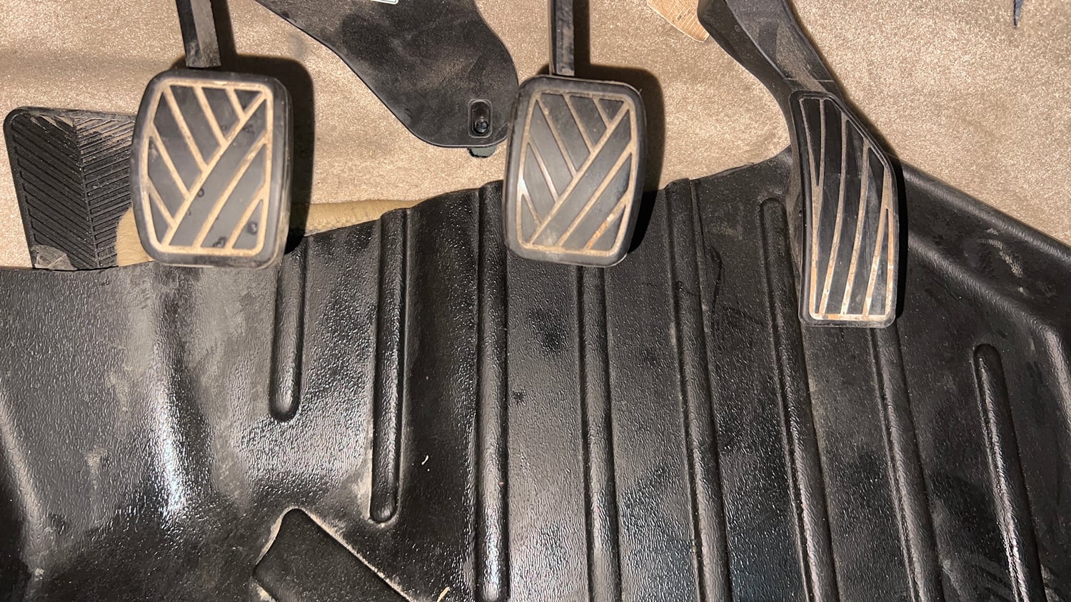 Used 2023 Maruti Suzuki Ciaz Alpha 1.5 Petrol Manual interior PEDALS VIEW