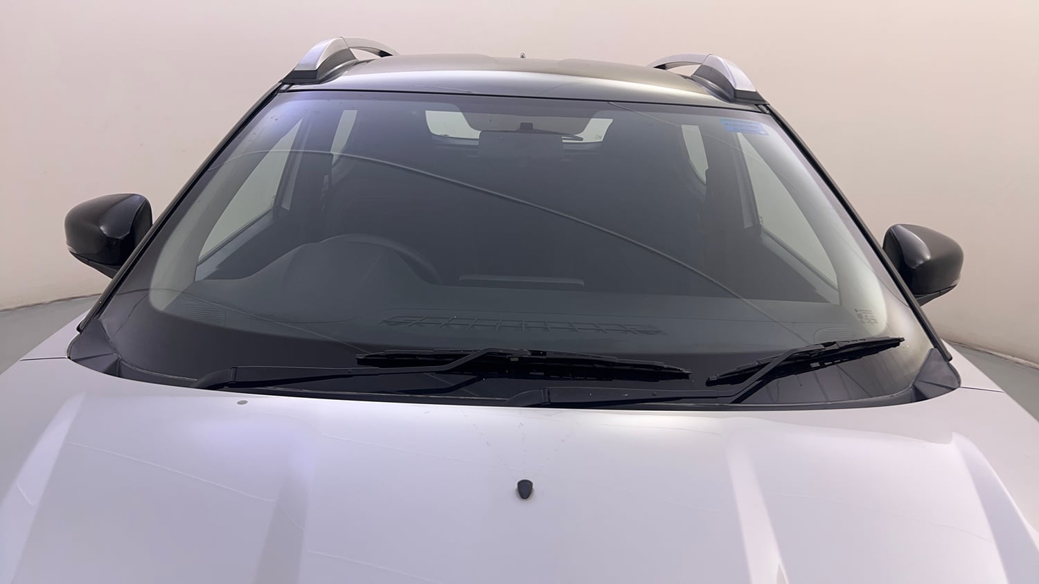 Used 2021 Renault Kiger RXT MT Dual Tone Petrol Manual exterior FRONT WINDSHIELD VIEW