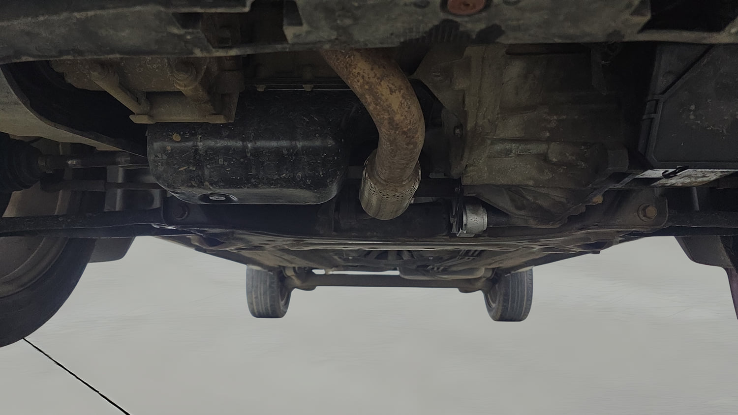 Used 2015 Ford EcoSport Titanium 1.5 TDCi Diesel Manual extra FRONT LEFT UNDERBODY VIEW