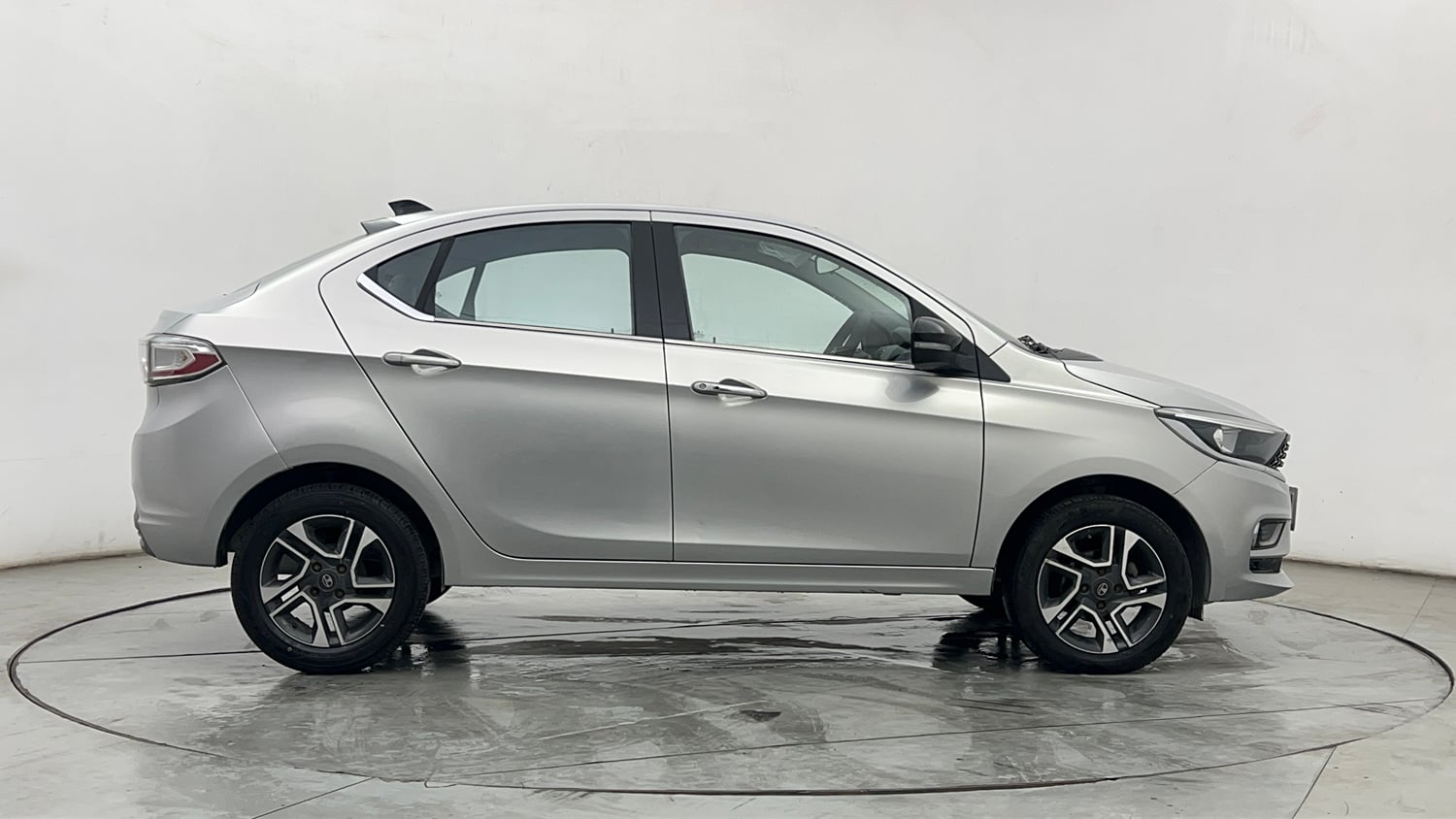 Used 2021 Tata Tigor XZ Plus Petrol Manual exterior RIGHT SIDE VIEW