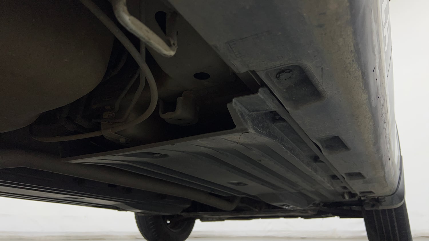 Used 2019 Maruti Suzuki Vitara Brezza [2016-2020] VDi Diesel Manual extra REAR RIGHT UNDERBODY VIEW