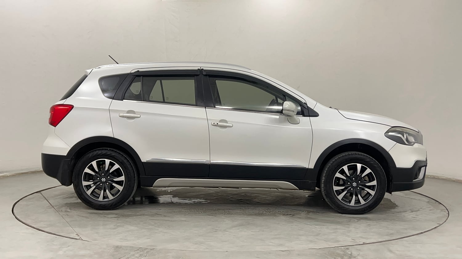 Used 2021 Maruti Suzuki S-Cross Alpha Petrol Manual exterior RIGHT SIDE VIEW