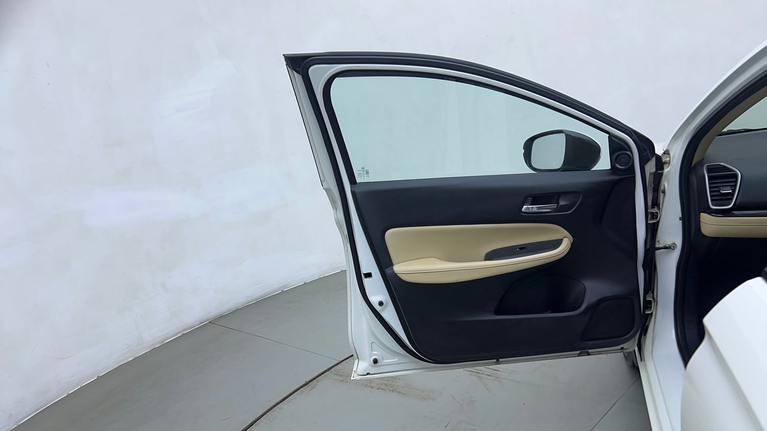 Used 2021 Honda City ZX CVT Petrol Petrol Automatic interior LEFT FRONT DOOR OPEN VIEW