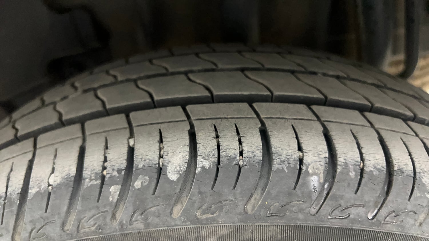 Used 2024 Tata Tigor XZA iCNG Cng Automatic tyres LEFT REAR TYRE TREAD VIEW