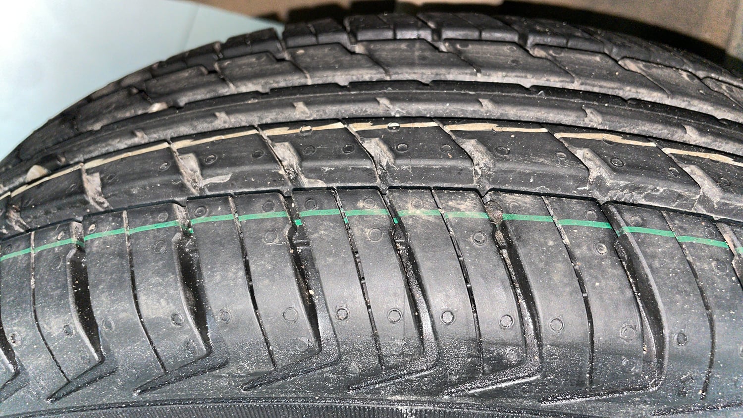 Used 2017 Renault Kwid 1.0 RXT Petrol Manual tyres RIGHT REAR TYRE TREAD VIEW