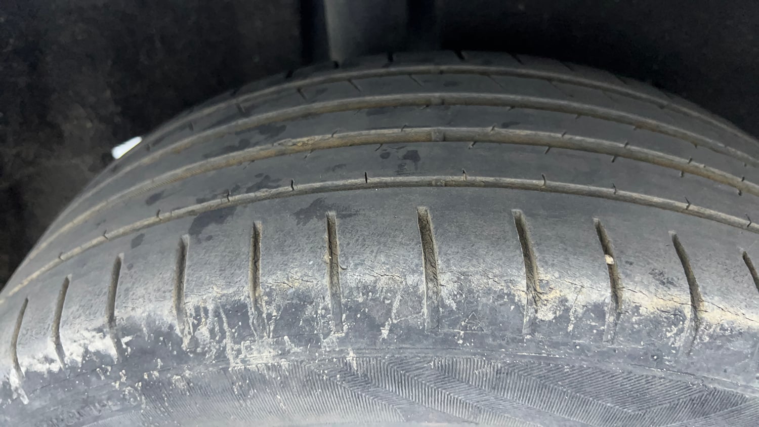 Used 2021 Maruti Suzuki Baleno Zeta Petrol Manual tyres RIGHT REAR TYRE TREAD VIEW